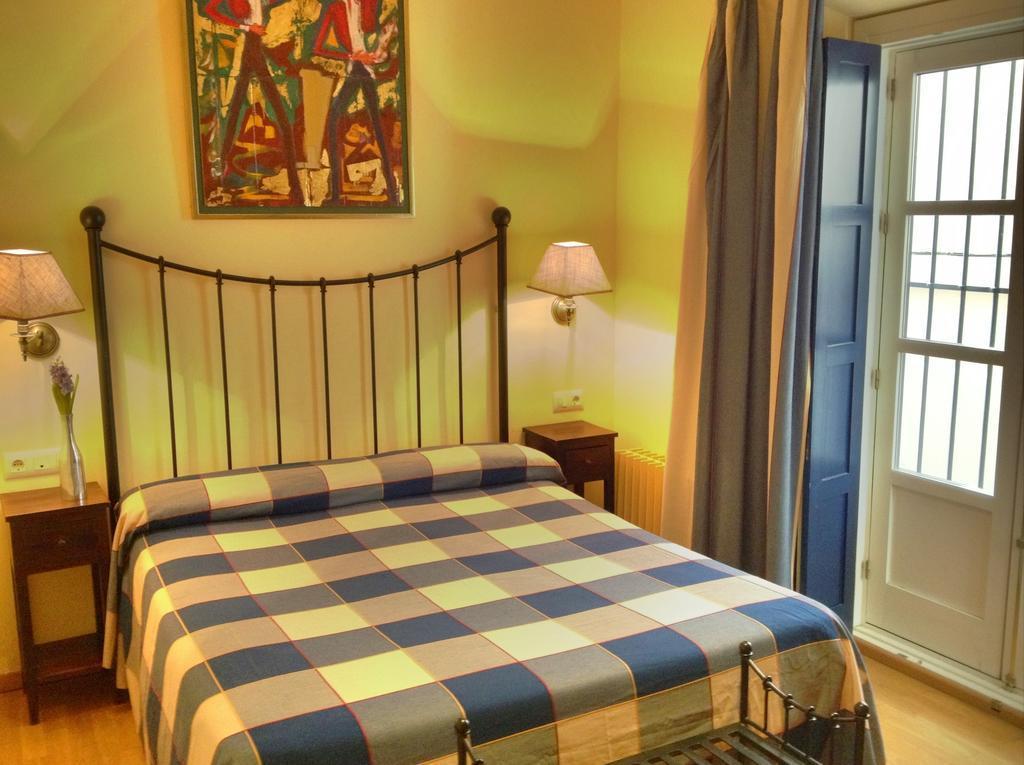 Apartamentos Suites Santa Cruz Séville Extérieur photo